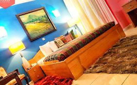 Alma House Hotel